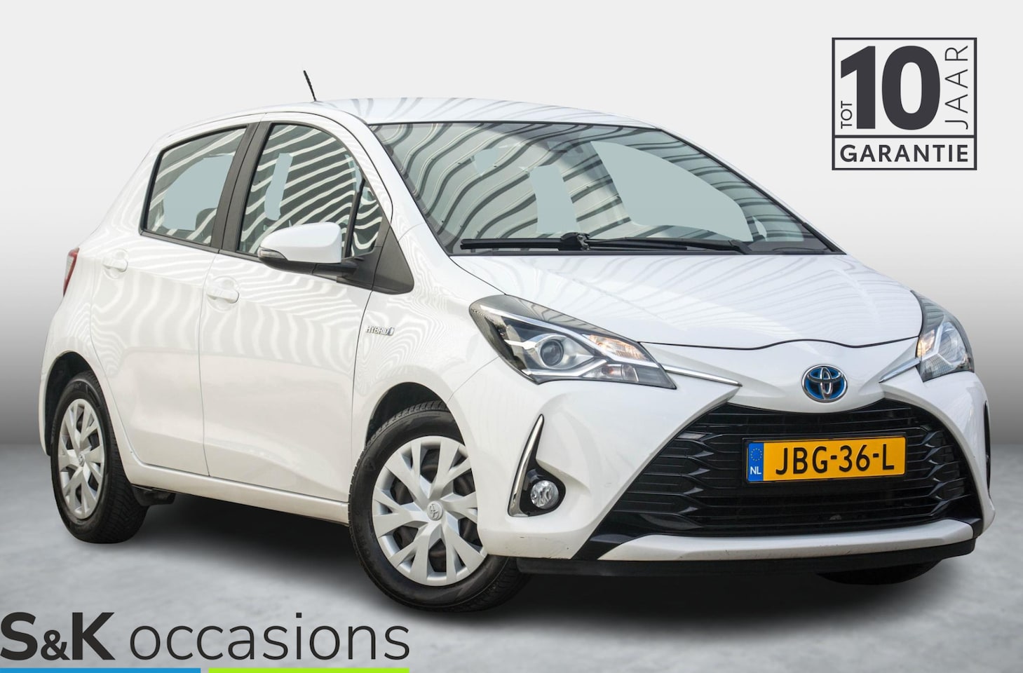 Toyota Yaris - 1.5 Hybrid Keyless NAVI PDC - AutoWereld.nl