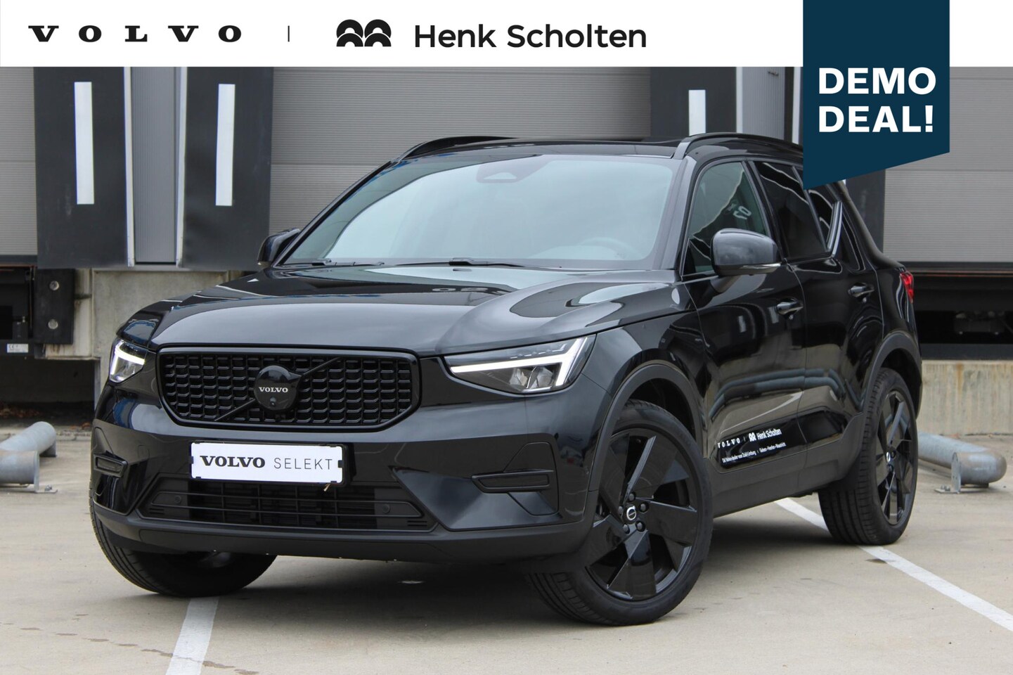 Volvo XC40 - B4 Automaat Plus Black Edition | Panoramadak met schuif-/kantelfunctie | Elektrisch verste - AutoWereld.nl
