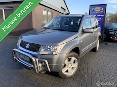 Suzuki Grand Vitara - 2.0-16V High Exective|Leer|Key-less|C/C