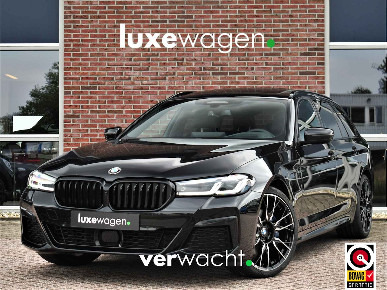 BMW 5-serie Touring - 530e xDrive M-Sport Pano ACC H/K 19inch - AutoWereld.nl