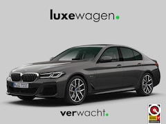 BMW 5-serie - 530e xDrive M-Sport Pano ACC H/K HUD Comf-zetels DAB
