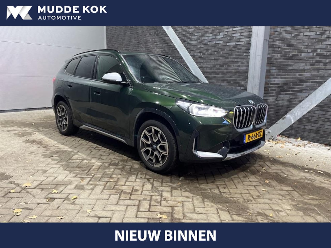 BMW X1 - sDrive18i | Leder | Getint Glas | Camera | 19 Inch | Apple Carplay - AutoWereld.nl
