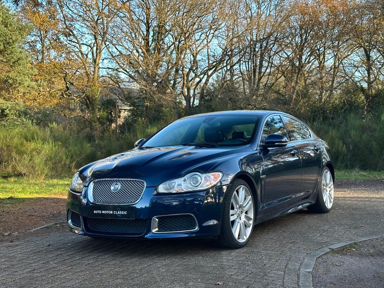 Jaguar XFR - 5.0 V8 S/C 510PK | Indigo Blue | Youngtimer - AutoWereld.nl