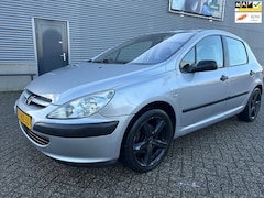 Peugeot 307 - 1.6-16V XR INRUILER ZO MEENEMEN