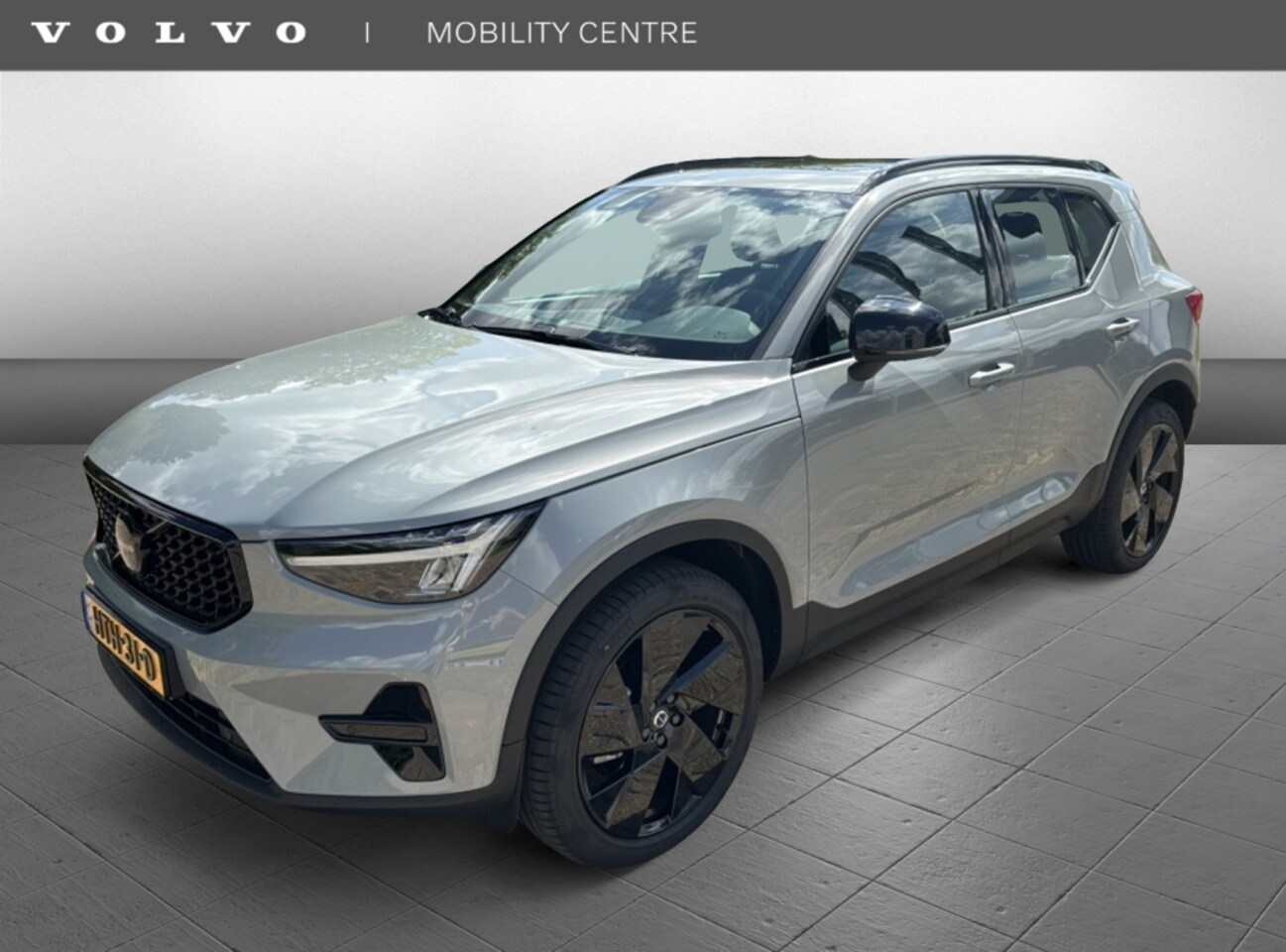 Volvo XC40 - 2.0 B4 Plus Black Ed. | Demo | Schuif-/Kanteldak | Stoelgeheugen - AutoWereld.nl