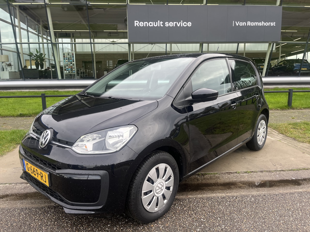 Volkswagen Up! - 1.0 BMT move up! / Airco / DAB / Centr. deurvergrendeling / NAP / - AutoWereld.nl