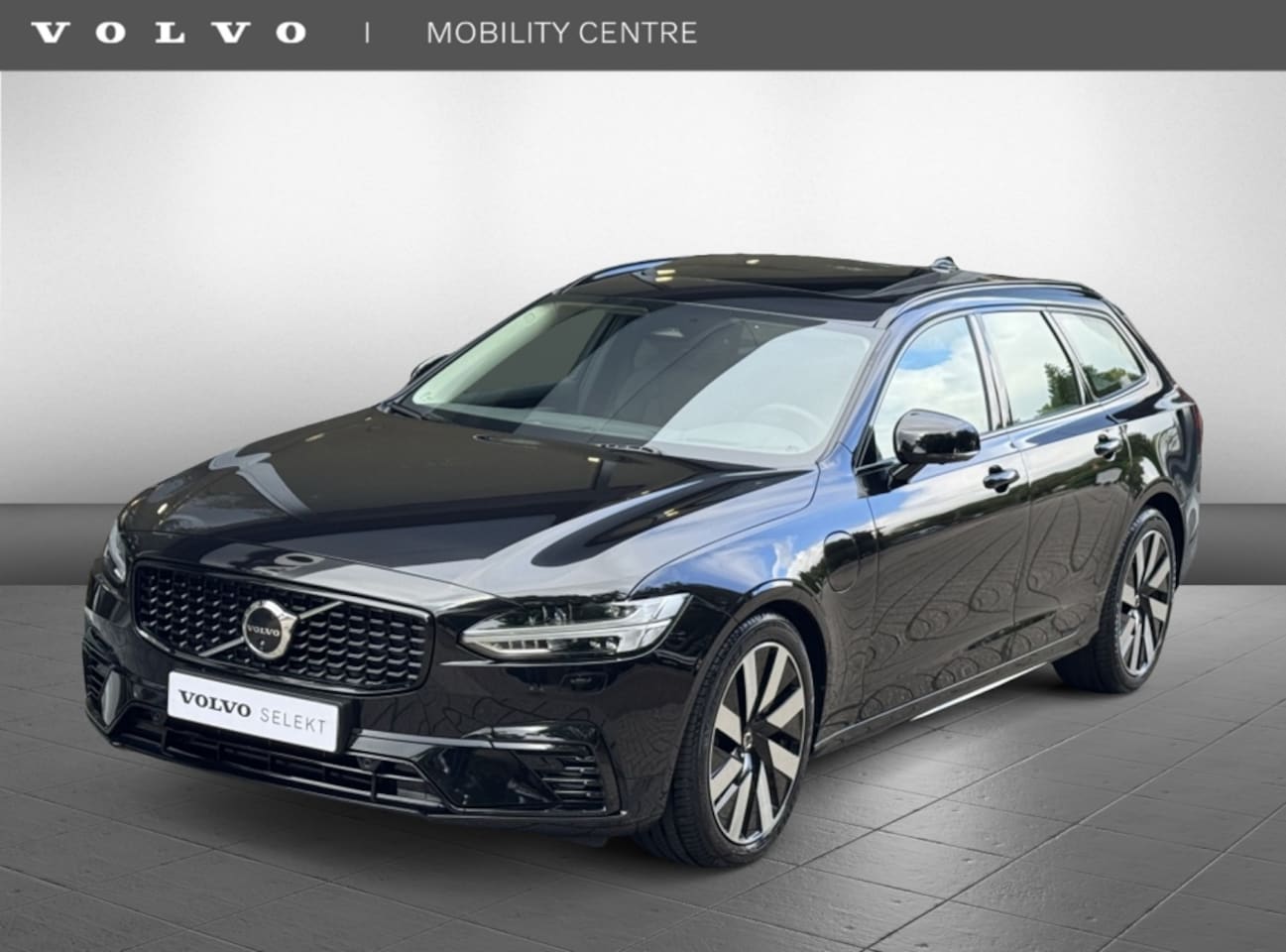 Volvo V90 - T8 AWD UIt. Dark | Trekhaak | Panodak | 360° Camera - AutoWereld.nl