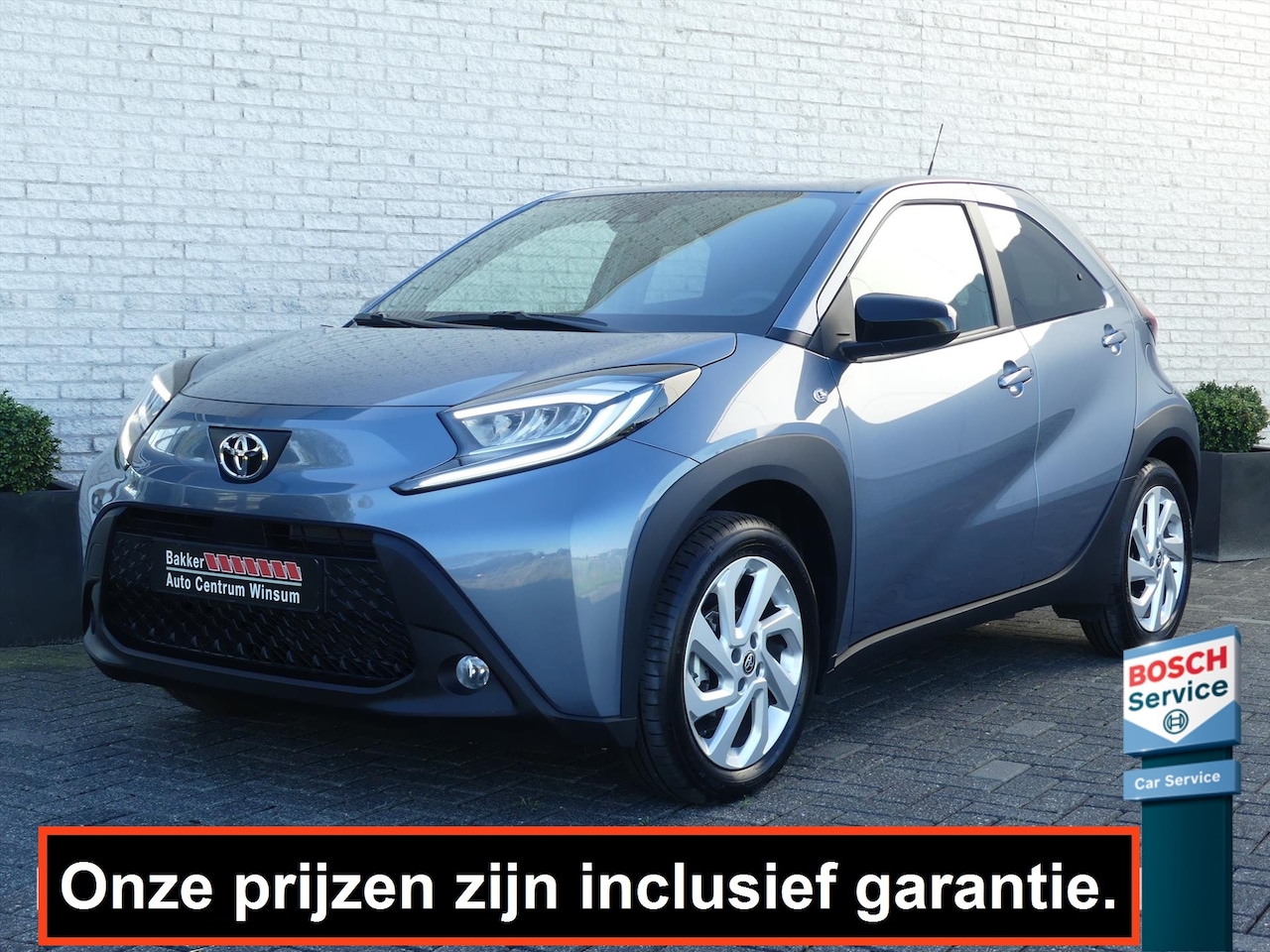Toyota Aygo X - 1.0 VVT-i MT ACTIVE 72PK AUTOMAAT CAMERA/CRUISE/CLIMATE/LMV17''/STOELVERW. - AutoWereld.nl