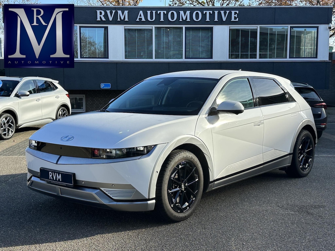 Hyundai IONIQ 5 - Lounge AWD 77.4 kWh SOH 100% RIJKLAAR! | FABRIEKSGARANTIE HYUNDAI TOT 10-2028| |STOELVERWA - AutoWereld.nl