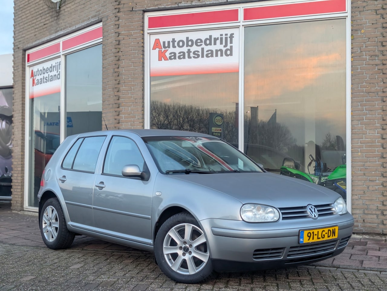 Volkswagen Golf - 1.6-16V Oxford - Nieuwe APK - Airco - AutoWereld.nl