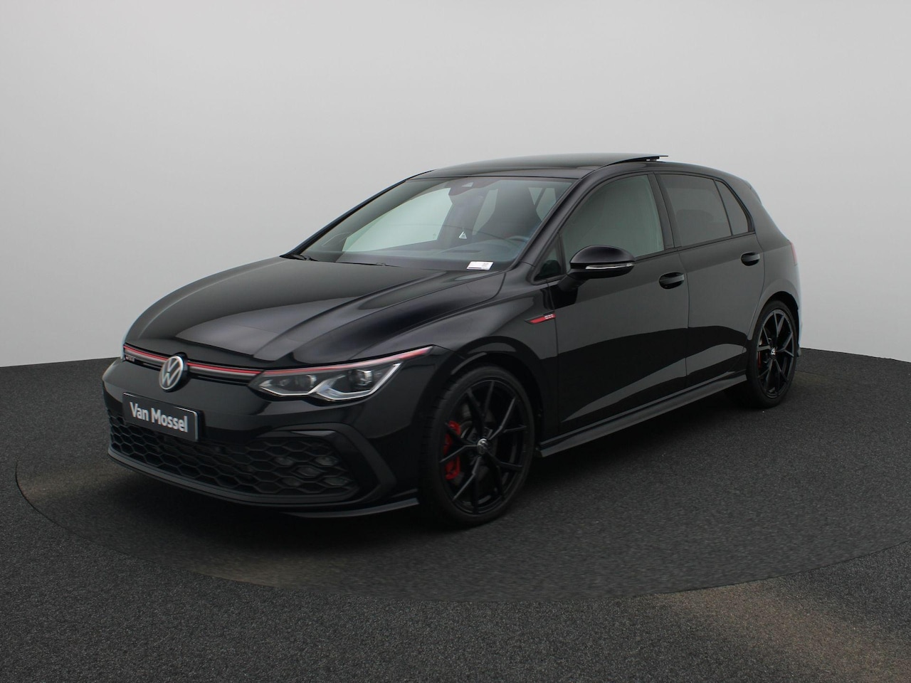 Volkswagen Golf - 2.0 TSI GTI 245 PK | Automaat | Panorama Dak | Soundsysteem Harman Kardon | Head-Updisplay - AutoWereld.nl
