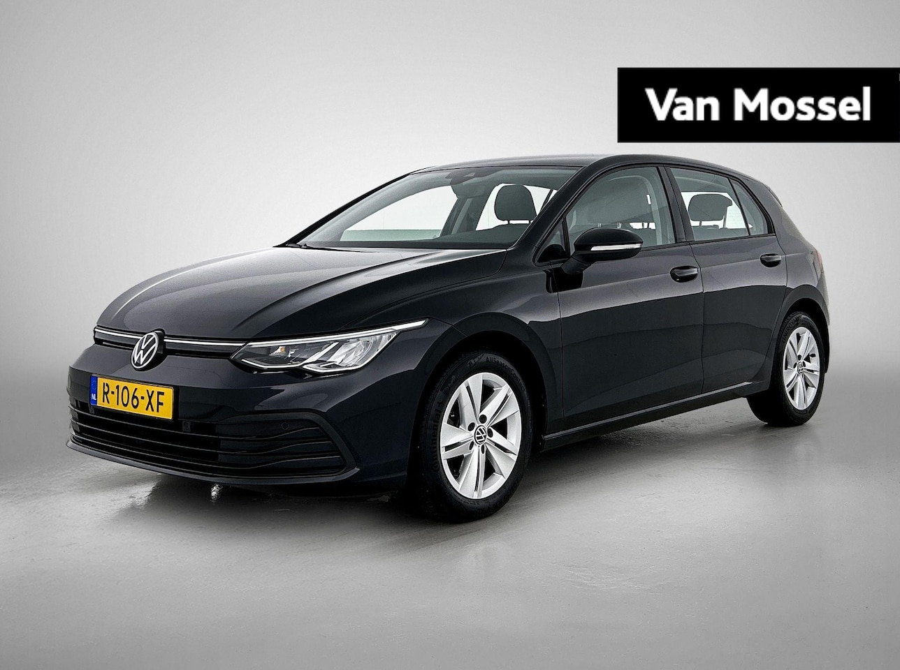 Volkswagen Golf - 1.0 TSI Life 110 PK | Navigatie | Adaptive Cruise Control | Climate Control | LED | Lichtm - AutoWereld.nl