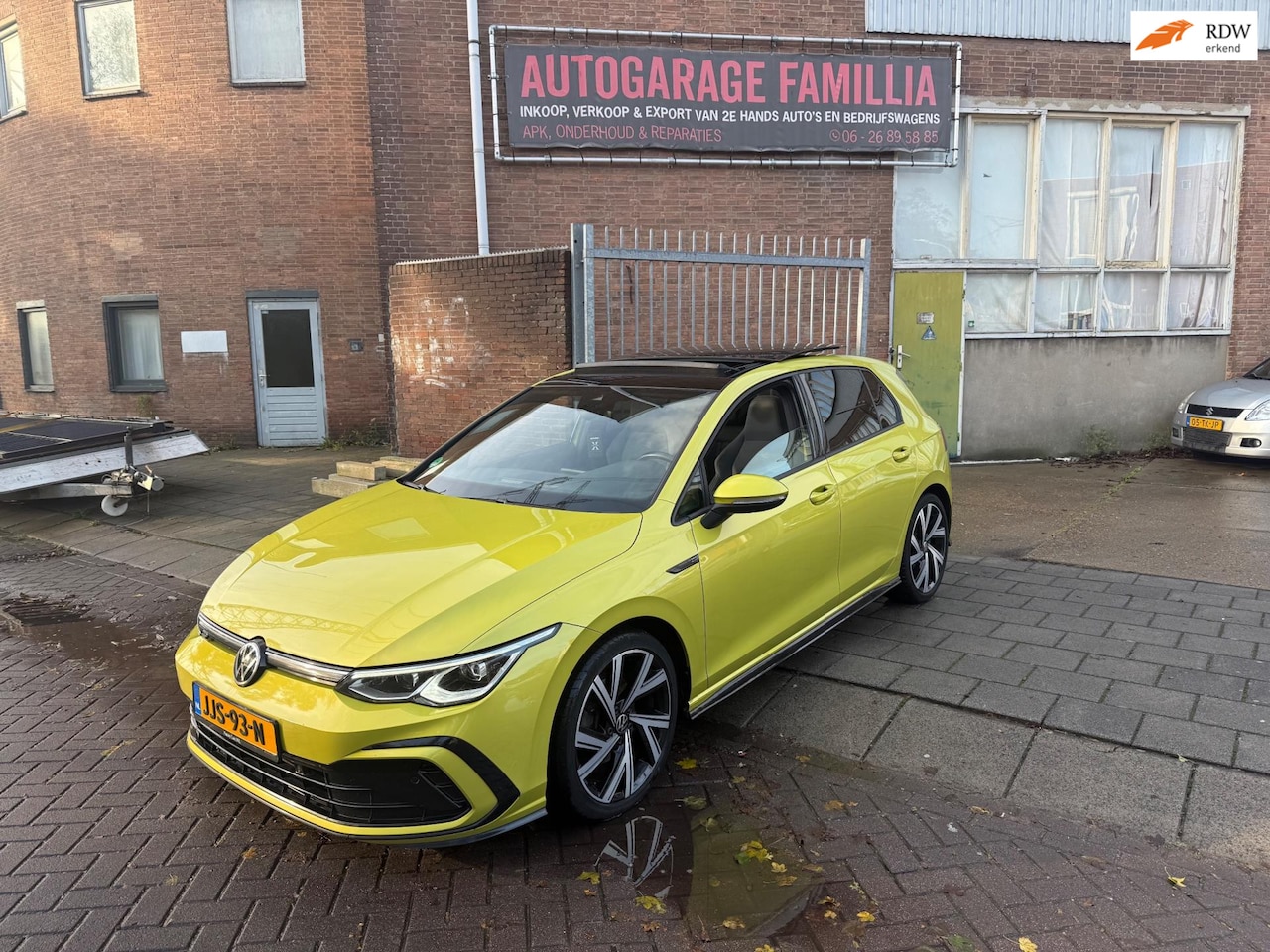 Volkswagen Golf - 1.5 eTSI R-Line Panorama/IQ LIGHT/Harman Kardon… - AutoWereld.nl