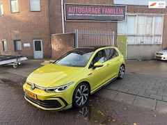 Volkswagen Golf - 1.5 eTSI R-Line Panorama/IQ LIGHT/Harman Kardon…