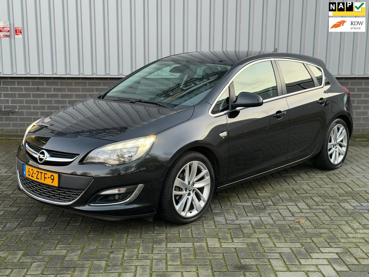 Opel Astra - 1.4 Turbo Sport |Navi|CruiseCtrl|Leder|Bluetooth|Trekhaak| - AutoWereld.nl