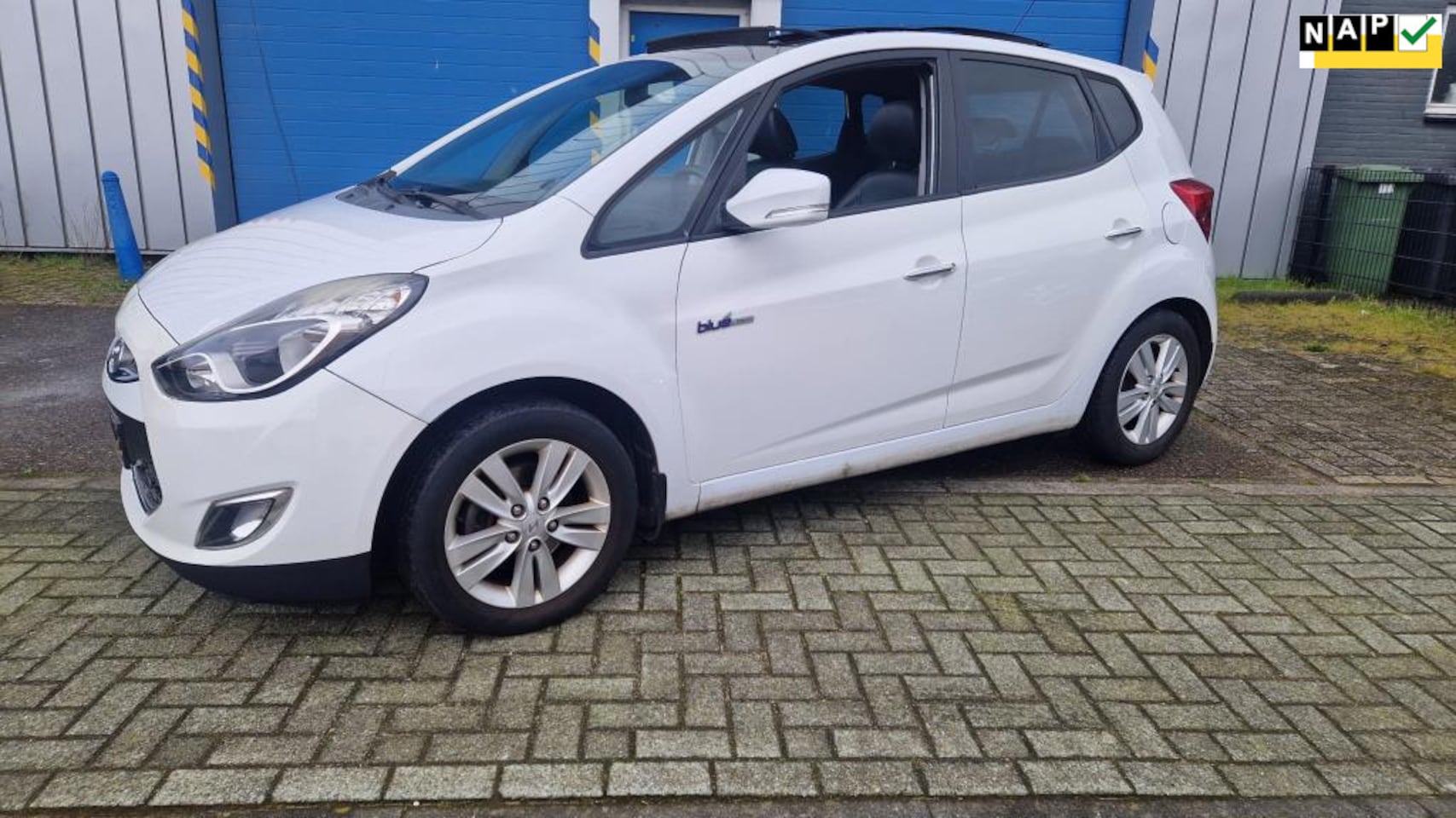 Hyundai ix20 - 1.4i i-Catcher Met leader bekleding. glazen dak. - AutoWereld.nl
