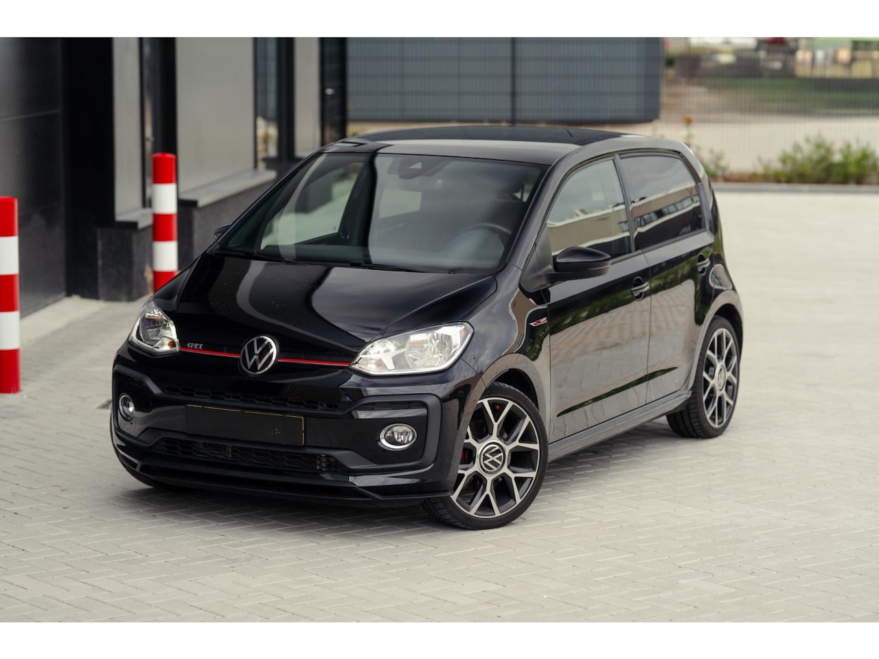 Volkswagen Up! - 1.0 TSI GTI 1.0 TSI GTI - AutoWereld.nl