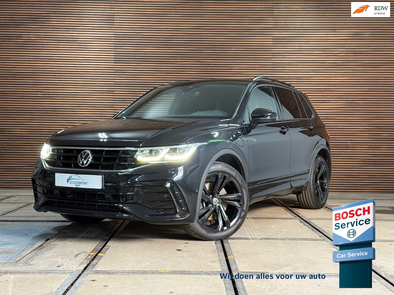 Volkswagen Tiguan - 1.4 TSI eHybrid R-Line Business+ | Black Style | Half leer | 19' inch | Adaptive Cruise Co - AutoWereld.nl