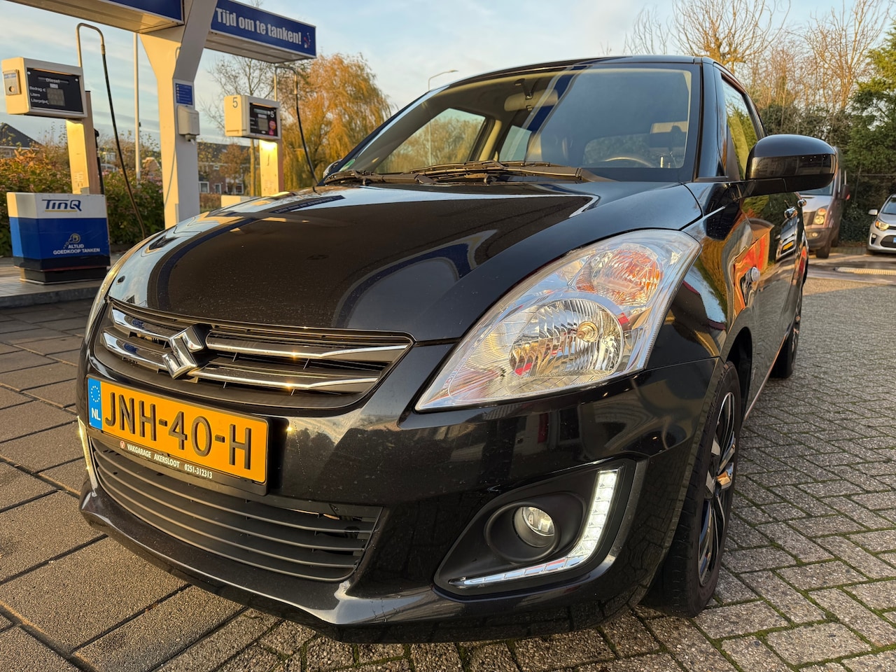 Suzuki Swift - 1.2 Exclusive / Airco / CruiseControl / Stoelverwarming - AutoWereld.nl