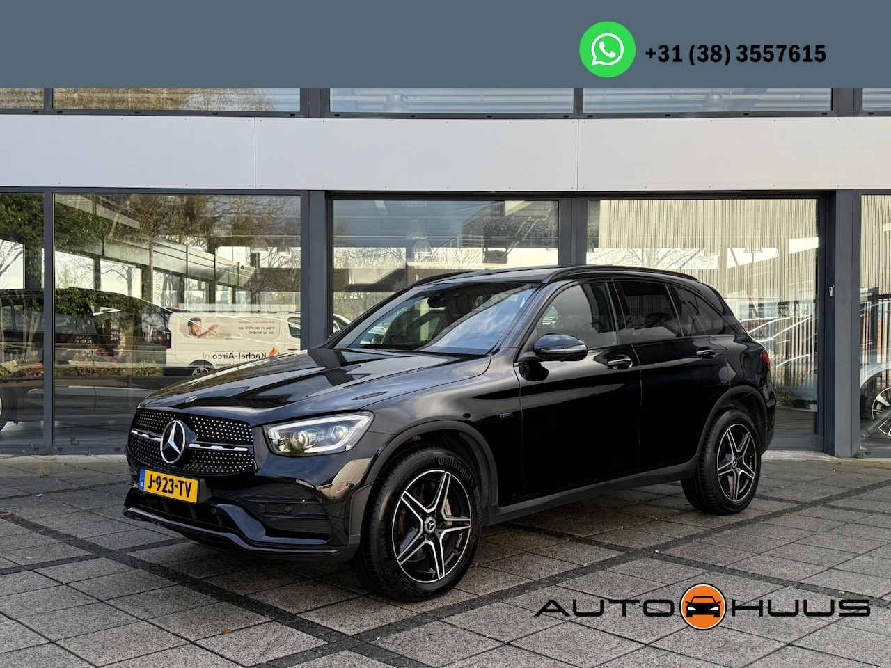 Mercedes-Benz GLC-klasse - 300e 4MATIC AMG | Navi | Panorama | Trekhaak | Burmester | - AutoWereld.nl