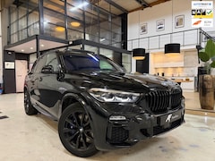 BMW X5 - XDrive45e High Executive Black Edition Exclusief Dealer onderhouden Garantie NAP Panoramad