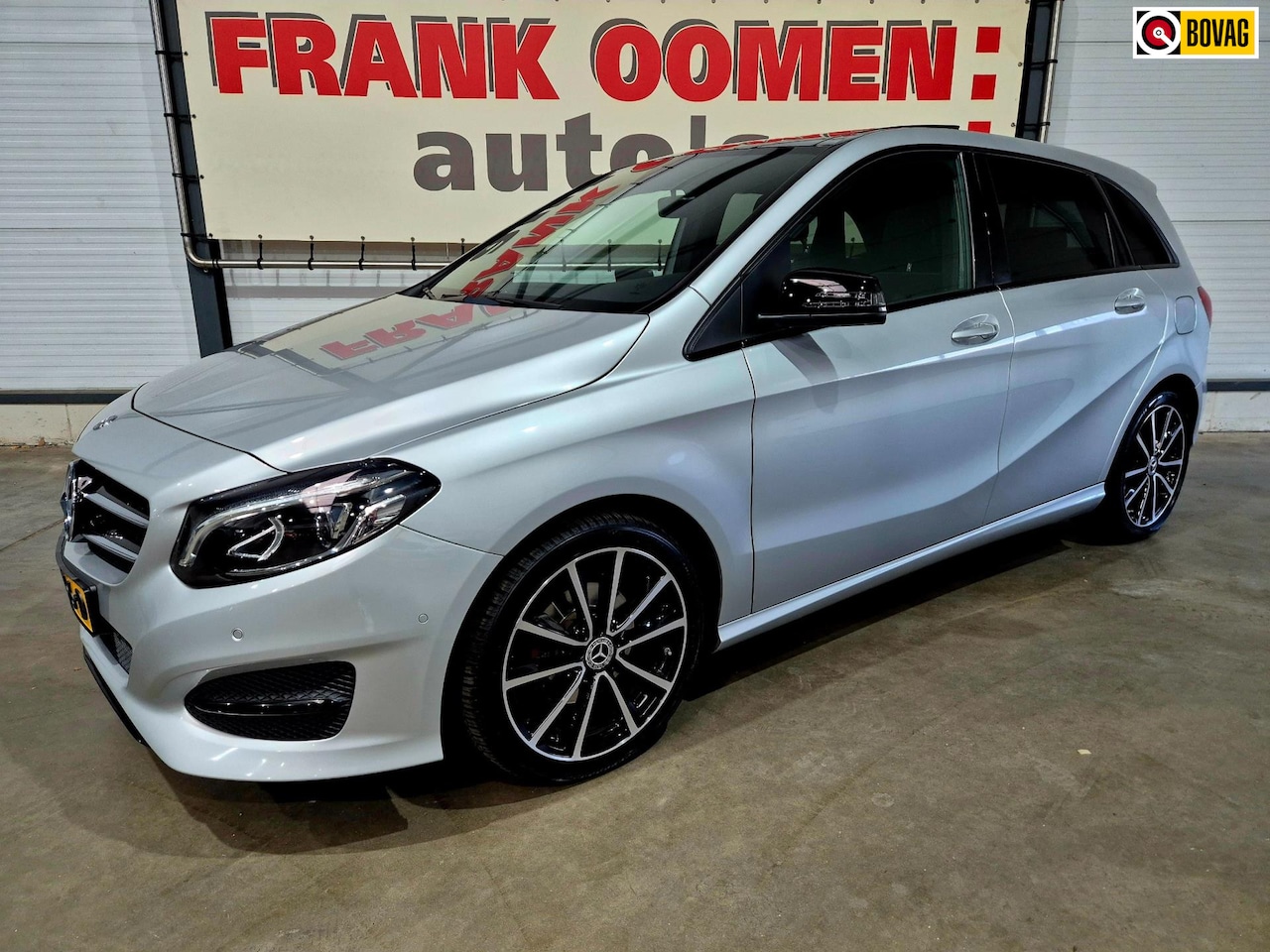Mercedes-Benz B-klasse - 180 122PK Prestige 36.500KM!!|Dealer OH|Panorama|Sfeerverlichting|Leder/Stof|LED|Camera|PD - AutoWereld.nl