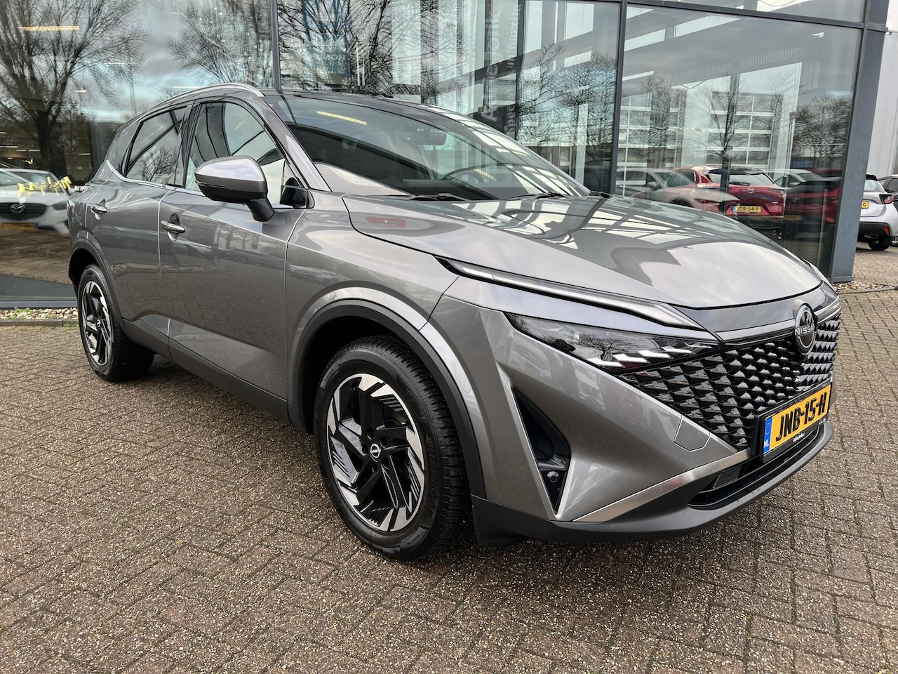 Nissan Qashqai - 1.3 MHEV Xtronic N-Connecta | AUTOMAAT | 1800KG TREKGEWICHT | GOLD PACK | PANORAMA DAK | E - AutoWereld.nl