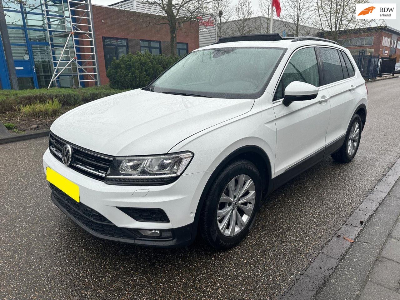 Volkswagen Tiguan - 1.4 TSI ACT/PANO/LEDER/CAMERA/TREKHAAK/VOL - AutoWereld.nl