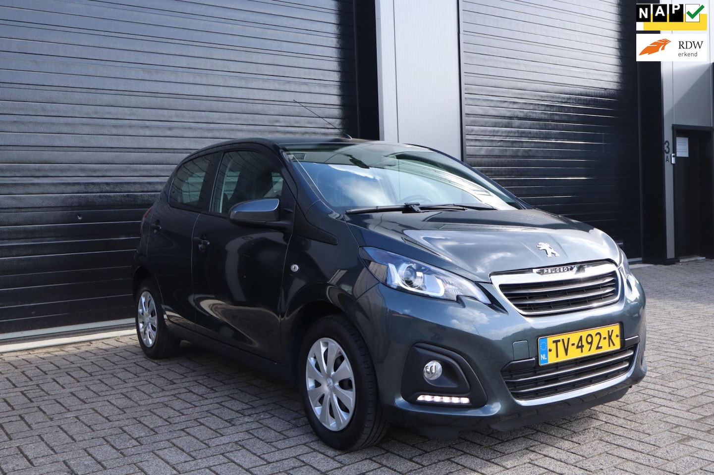 Peugeot 108 - .0 e-VTi Active 1e Eigenaar 32DZ KM + NAP AIRCO ELEKTRISCHE RAMEN RADIO BLUETOOTH - AutoWereld.nl