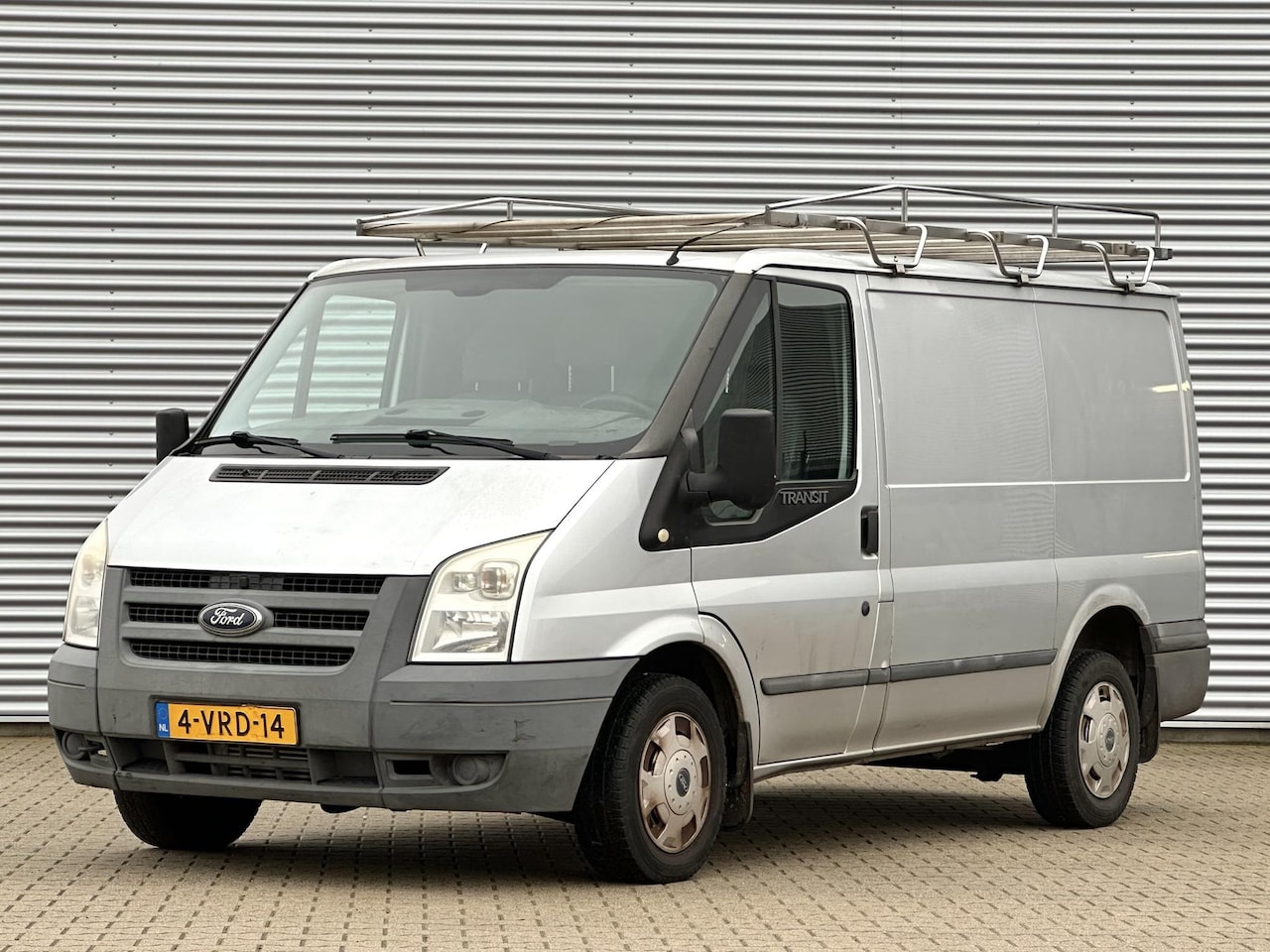Ford Transit - 260S 2.2 TDCI Economy Edition 260S 2.2 TDCI Economy Edition - AutoWereld.nl
