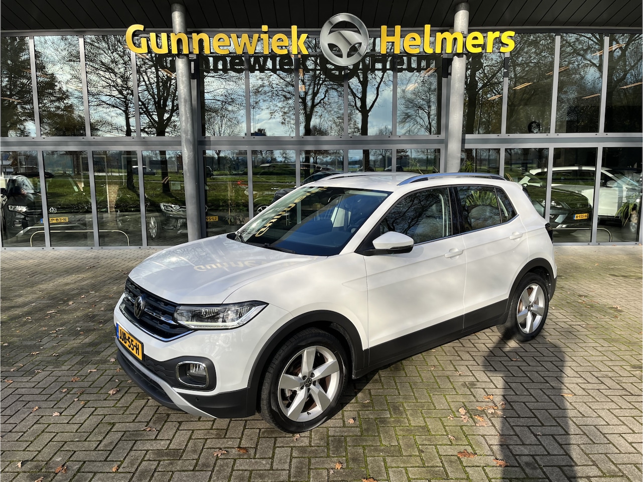 Volkswagen T-Cross - 1.0 TSI Life | ADAPT. CRUISE | CARPLAY | CLIMA | FULL LED | PDC | STOELVERW. - AutoWereld.nl