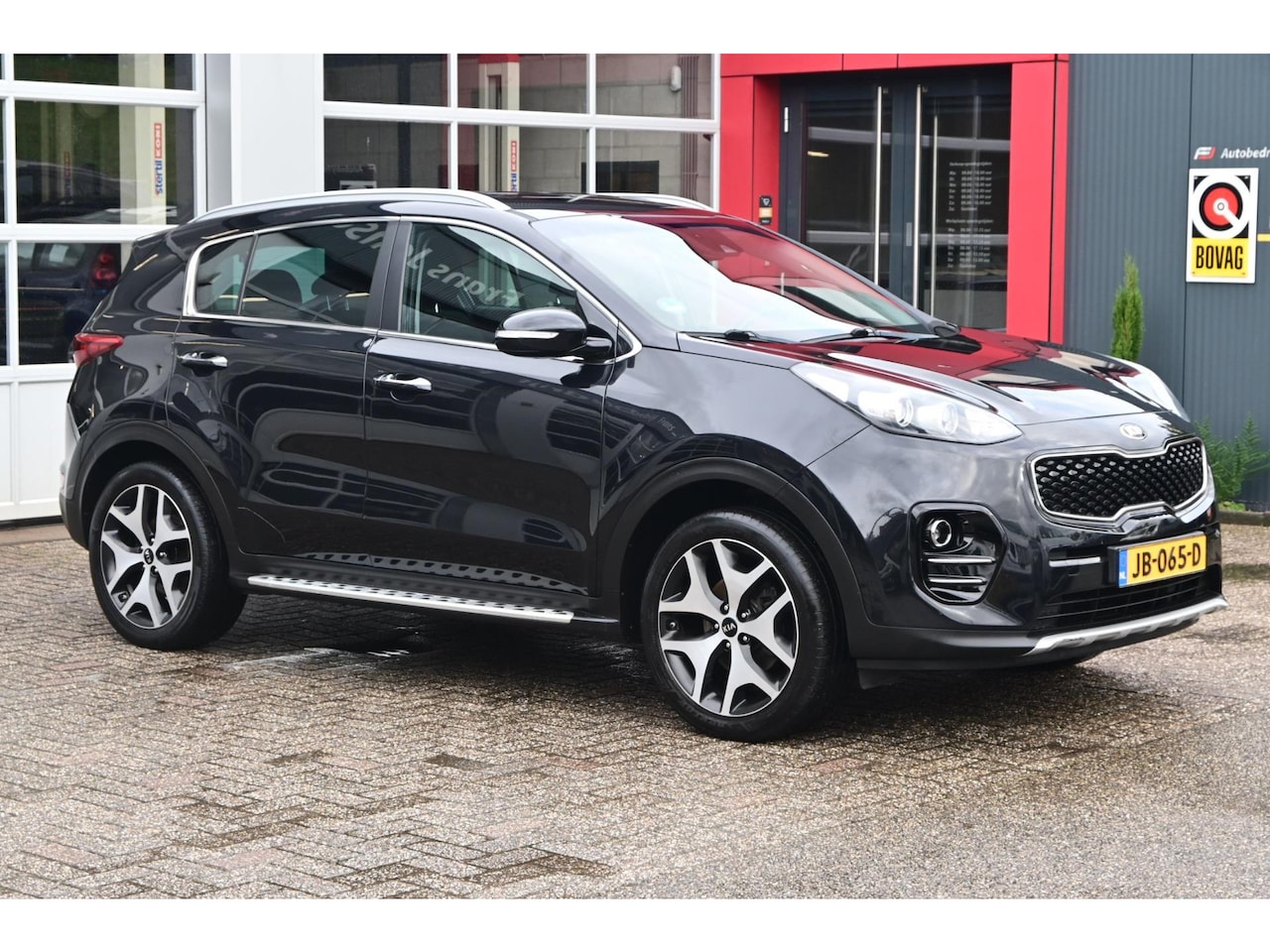 Kia Sportage - 1.6 GDI DynamicLine | Trekhaak | 19" LM-V | Navi | Climate | Camera | Treeplank - AutoWereld.nl