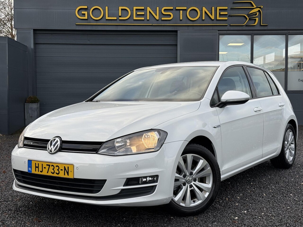 Volkswagen Golf - 1.0 TSI Comfortline 2e Eigenaar,Trekhaak,Clima,Cruise,Parrot,Pdc V+A,Lm velgen,6 Bak,116pk - AutoWereld.nl