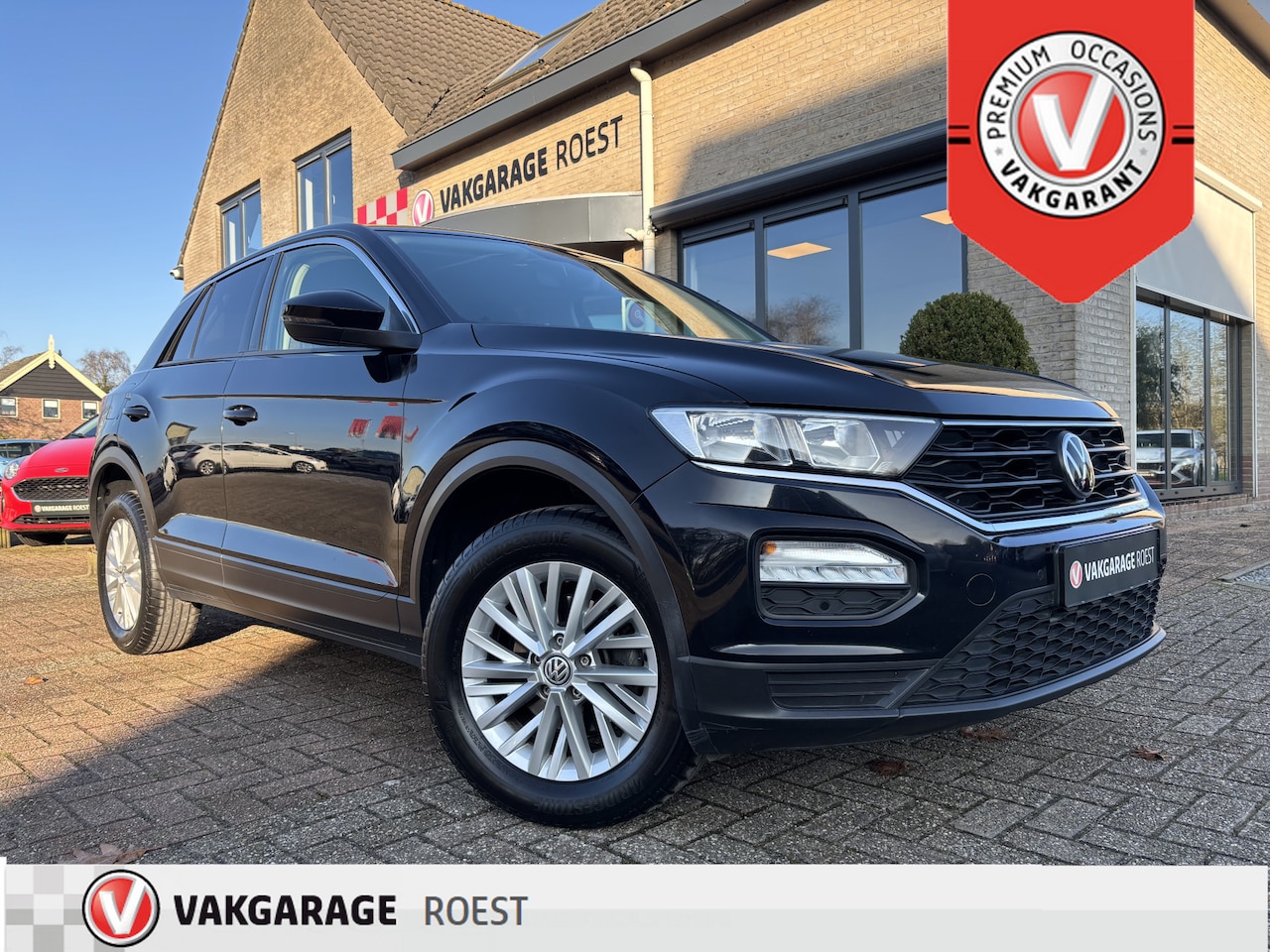 Volkswagen T-Roc - 1.5 TSI Automaat Style Carplay / Parkeersensors / Cruise control - AutoWereld.nl