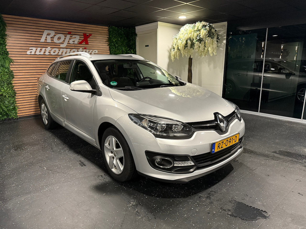 Renault Mégane Estate - 1.5 dCi Limited NAVI - AIRCO - LED - CRUISE. - AutoWereld.nl