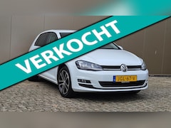 Volkswagen Golf - 1.2 TSI Business Edition R Connected