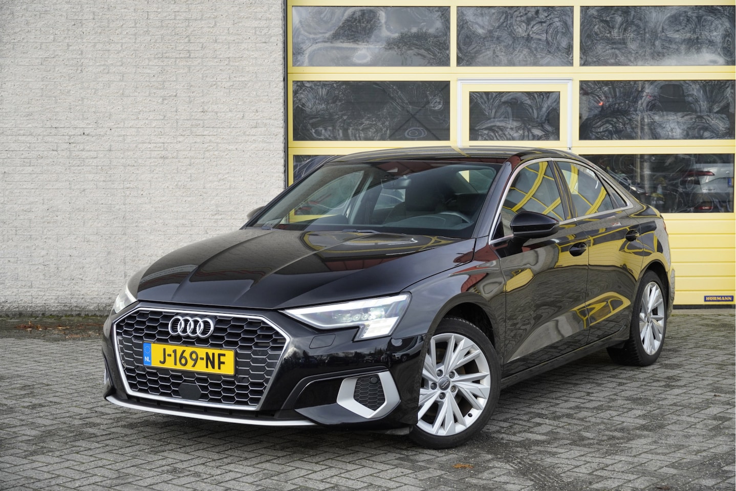 Audi A3 Limousine - 35 TFSI 150PK! Automaat Business Edition BJ2020 Lmv 17" | Led | Pdc | Navi | Dynamische kn - AutoWereld.nl