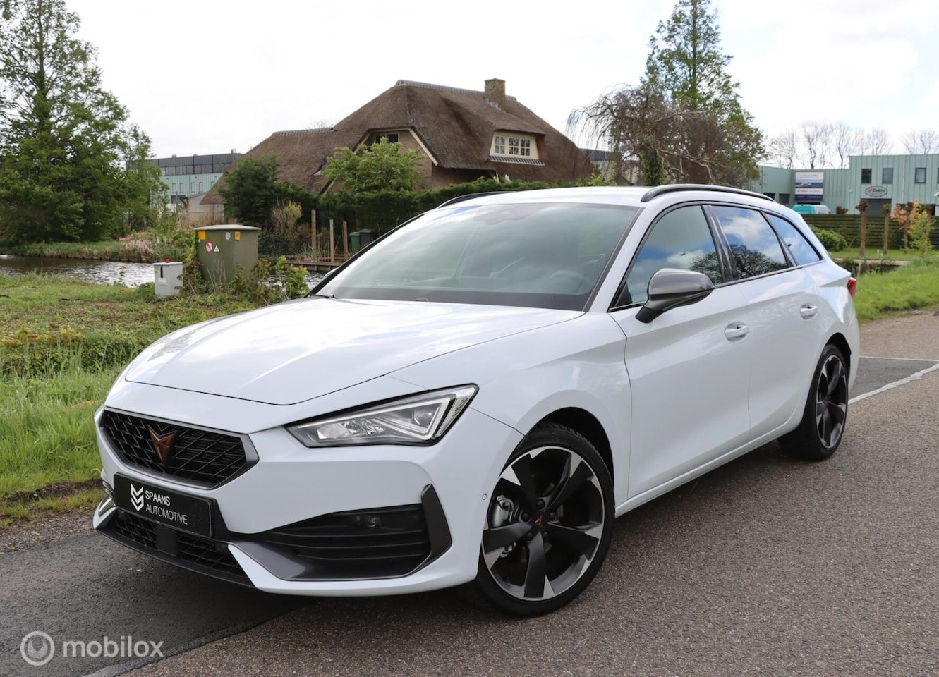 CUPRA Leon Sportstourer - 1.5 eTSI Navi / Stoelv / Beats - AutoWereld.nl