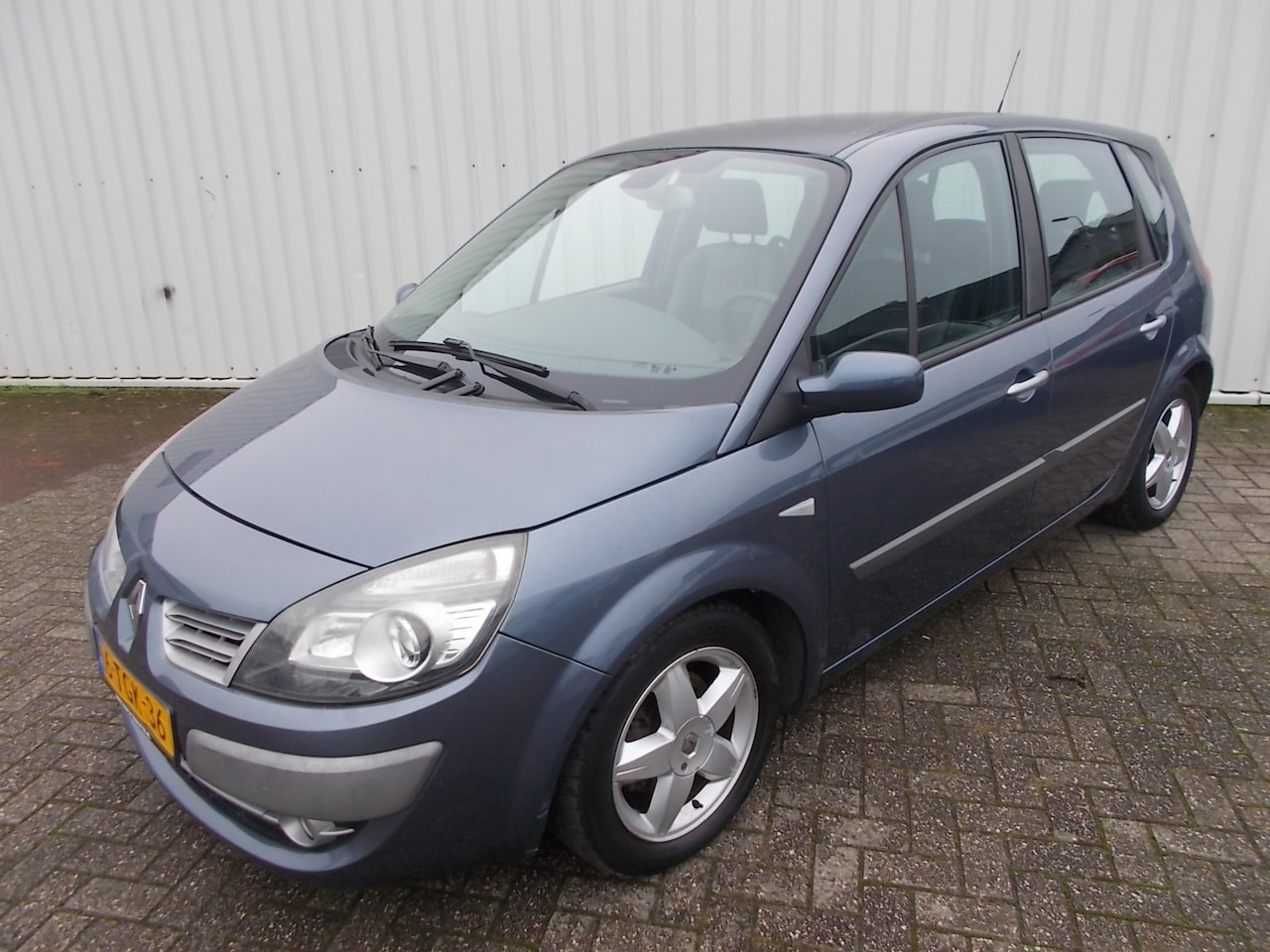 Renault Scénic - 1.6-16V Tech Line 1.6-16V Tech Line ( APK 12-03-2026 ) - AutoWereld.nl
