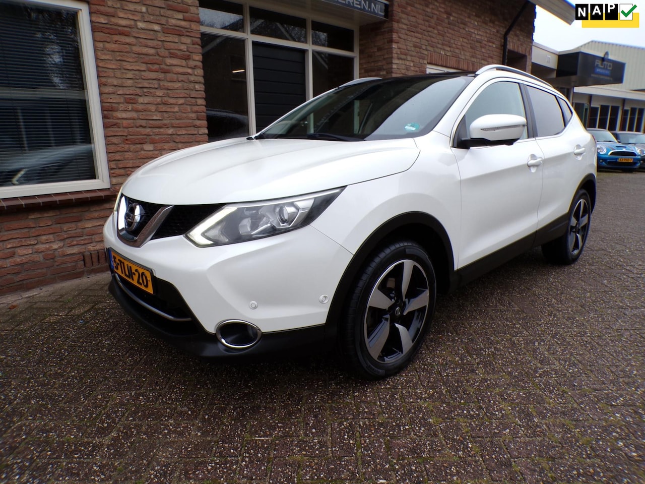 Nissan Qashqai - 1.2 Tekna Leder / Navi / Panoramadak / Clima / Trekhaak - AutoWereld.nl