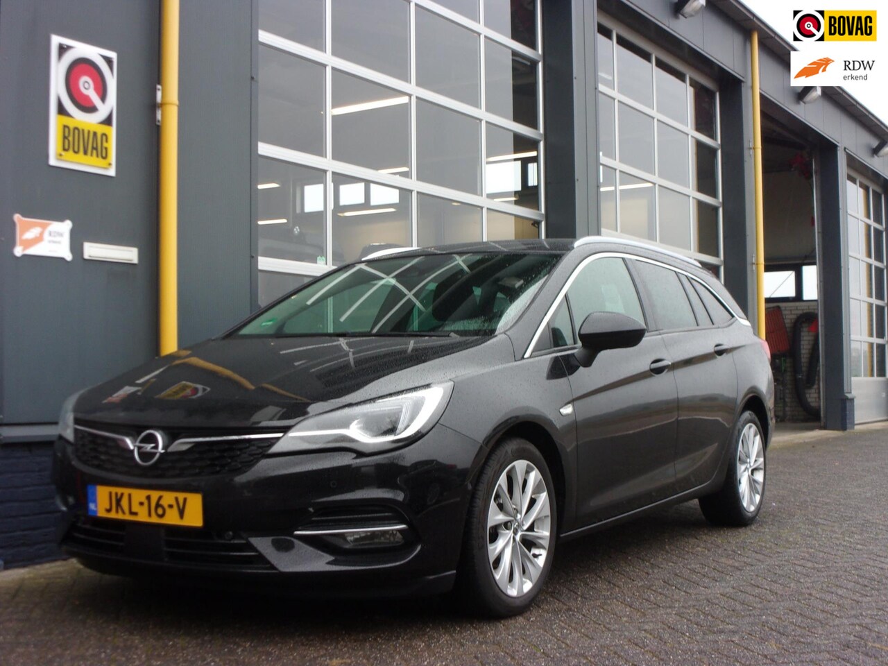 Opel Astra Sports Tourer - 1.4 Blitz Elegance Automaat - AutoWereld.nl