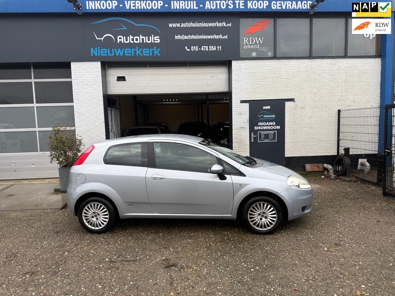 Fiat Grande Punto - 1.4 Dynamic- Automaat- Met gereviseerde bak, onderhoudshistorie, Airco, NAP en een ruime A - AutoWereld.nl