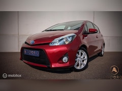 Toyota Yaris - 1.5 Full Hybrid Dynamic, Zeer mooi en luxe, NAP