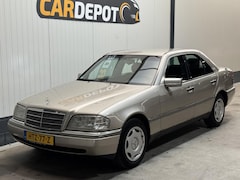 Mercedes-Benz C-klasse - 280 Classic Nette wagen Airco Automaat Trekhaak