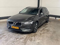 Volvo V60 - 2.0 B3 Momentum Advantage | Achteruitrijcamera | Apple Carplay/Android Auto|telefoonintegr