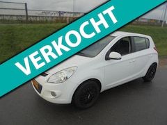 Hyundai i20 - i20 1.2 benzine 5 deurs airco trekhaak