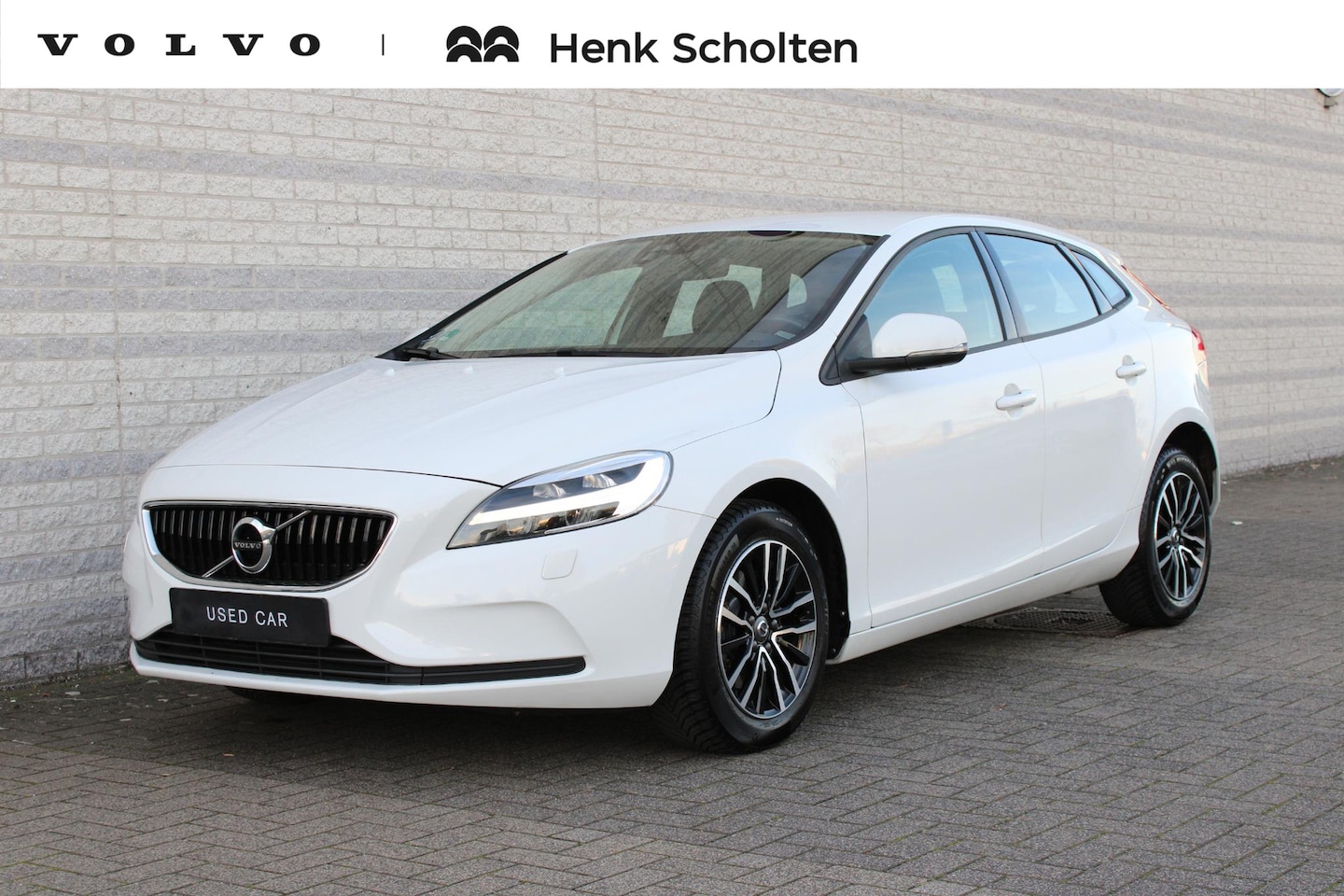Volvo V40 - 2.0 T2 Nordic+ | Dealeronderhouden | Parkeerverwarming met timer | Verwambare voorstoelen - AutoWereld.nl