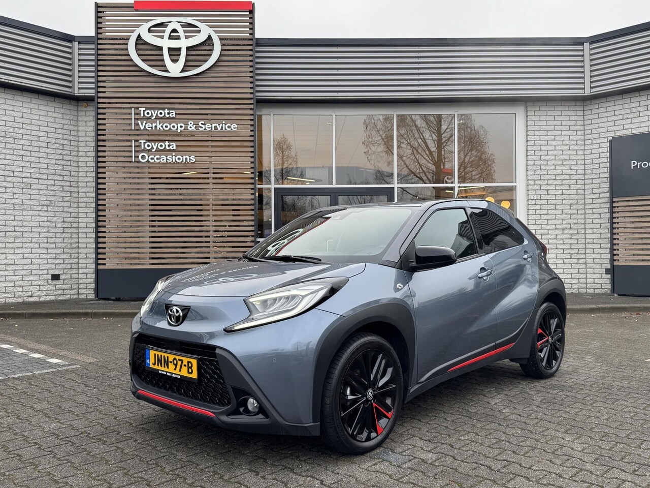 Toyota Aygo X - UNDERCOVER AUTOMAAT KEYLESS NAVI STOELVERW CLIMA APPLE/ANDROID PARK-CAMERA - AutoWereld.nl