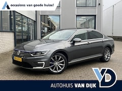 Volkswagen Passat - 1.4 TSI GTE Connected Series Plus NL Auto/2e Eig./Voll.Historie/Navi/Clima/Adapt.Cruise/Sc