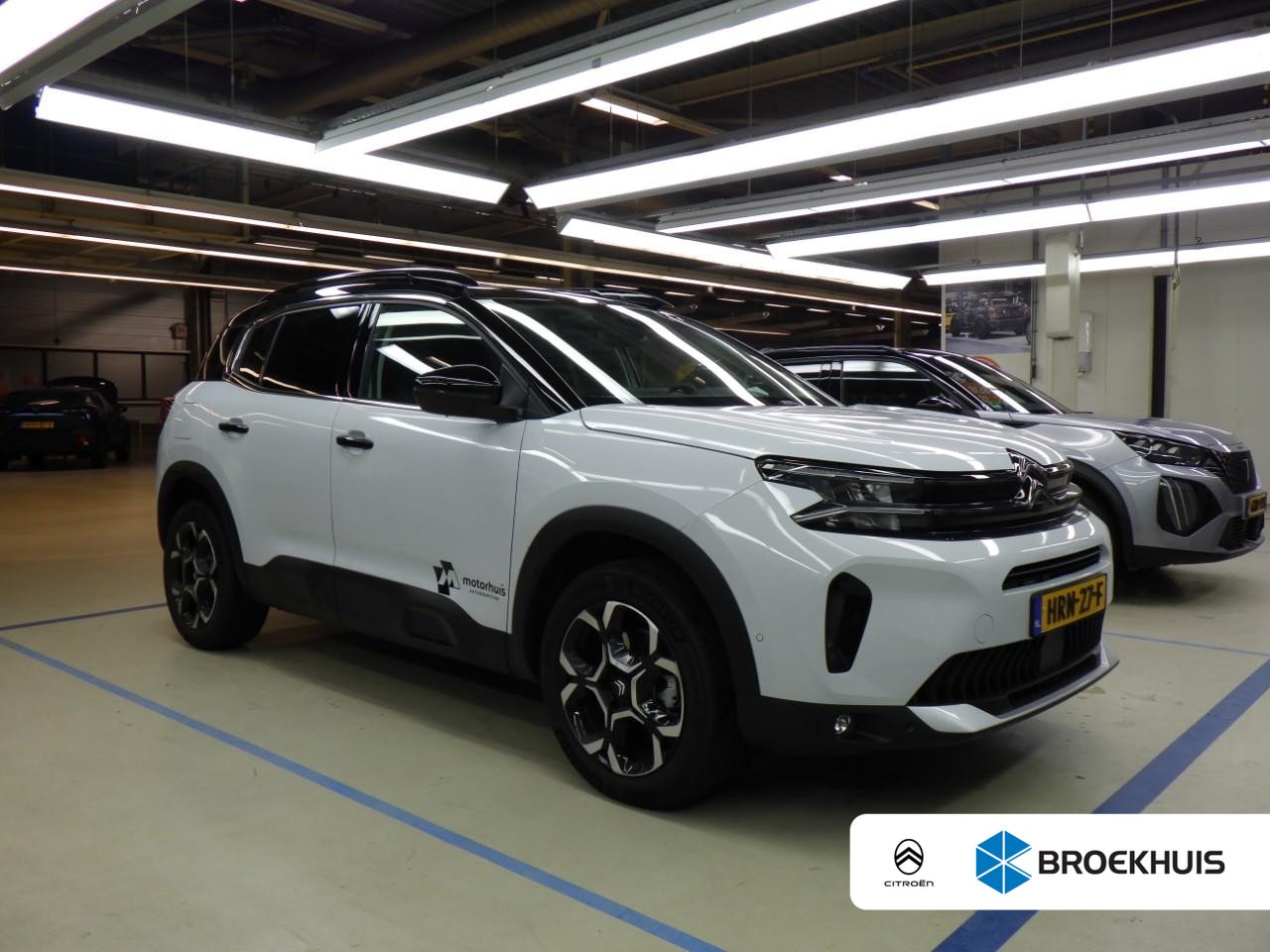 Citroën C5 Aircross - 1.2 Hybrid 136 Max | Achterstoelen drie | Achteruitrijcamera | Airco (automatisch) - AutoWereld.nl